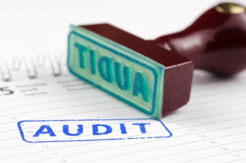 Auditors should push ahead with accounts sign off, says NAO head image