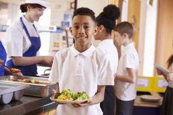 Doctors back free school meal campaign image