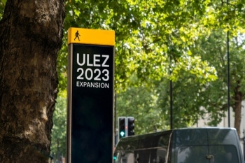 Hertfordshire CC refuses to allow ULEZ signs  image