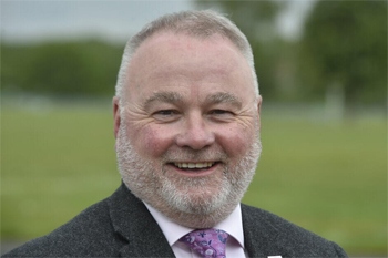 Peterborough leader loses confidence vote image