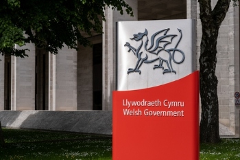 Welsh minister backs tax reforms image